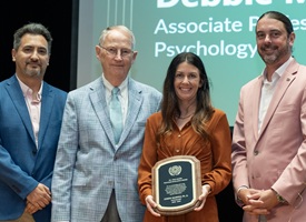 dr. debbie mcneely wins teaching excellence award