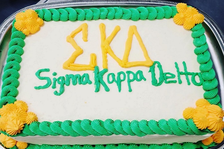 Cake celebrating Sigma Kappa Delta